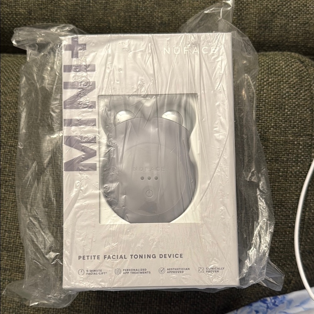 NuFACE Mini Petite Facial Toning Device in Gray